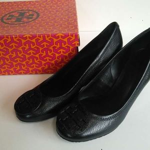 Tory Burch | Tania Leather Logo Wedge (sz 8.5)